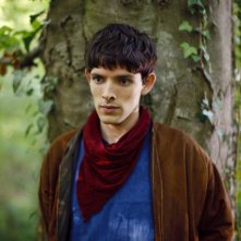 Merlin: Colin Morgan durante una scena dell'episodio Uccidere il Re della prima stagione