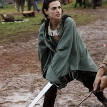 Merlin: Katie McGrath durante una scena dell'episodio Momento della verità, della prima stagione