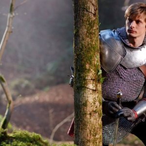 Merlin: Bradley James durante una scena dell'episodio L'incubo ha inizio, della seconda stagione