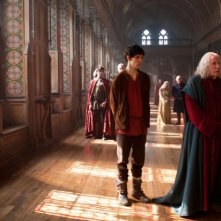 Merlin: Colin Morgan e Richard Wilson in una scena dell'episodio Il cacciatore di streghe della seconda stagione