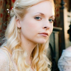 Merlin: Georgia Moffett in una scena dell'episodio Sogni dolci, della seconda stagione