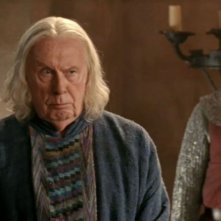 Merlin: Richard Wilson in una scena dell'episodio Lancillotto e Ginevra della seconda stagione