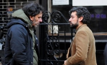 Inside Llewyn Davis: il regista Joel Coen e Oscar Isaac sul set