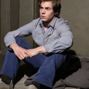 American Horror Story, seconda stagione: Evan Peters in Spilt Milk, ep. numero 11
