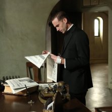 American Horror Story, seconda stagione: Joseph Fiennes nell'episodio numero 11 di Asylum, Spilt Milk