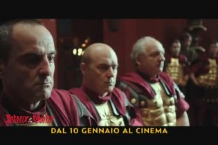 Clip 'Cesare e il senato' - Asterix e Obelix al servizio di sua maestà