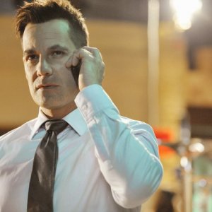 The Lying Game: Adrian Pasdar nell'episodio No Country for Young Love