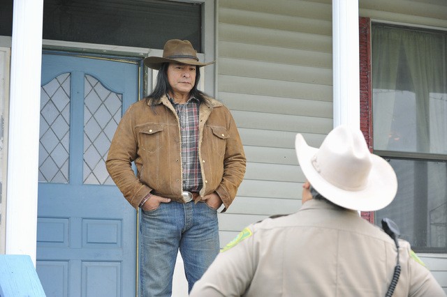 The Lying Game Gil Birmingham Nell Episodio Reservation For Two 262904