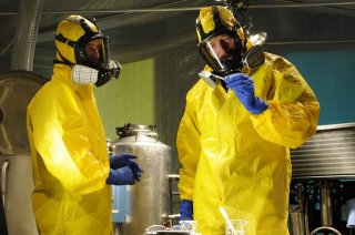 Breaking Bad: Aaron Paul e Bryan Cranston in una scena dell'episodio Hazard Pay