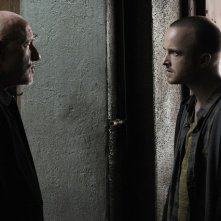 Breaking Bad: Aaron Paul e Jonathan Banks nell'episodio Fifty-One