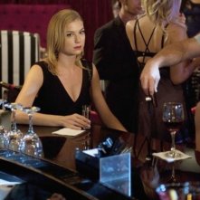 Revenge: Emily VanCamp in un momento dell'episodio Lineage della seconda stagione della serie