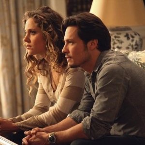 Revenge: Margarita Levieva e Nick Wechsler nell'episodio Collusion della seconda stagione della serie