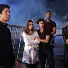 Revenge: Michael Trucco, Christa B. Allen, Connor Paolo, J.R. Bourne e Nick Wechsler nell'episodio Power della seconda stagione della serie