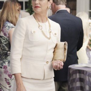 Revenge: Wendy Crewson nell'episodio Penance della seconda stagione della serie