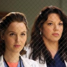 Grey's Anatomy: Camilla Luddington e Sara Ramirez nell'episodio The End is the Beginning is the End, della nona stagione