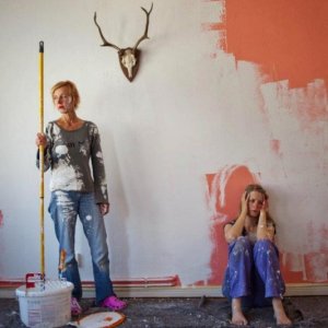 Stephanie Stremler e Susanne Lothar nel drammatico Staub auf unseren Herzen