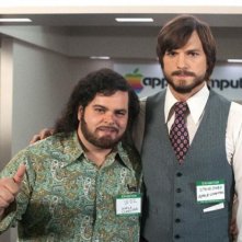 jOBS: Get Inspired: Ashton Kutcher e Josh Gad sul set del film