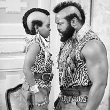 Un irresistibile Gary Coleman a confronto con Mr. T in Arnold