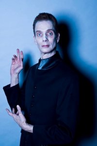 John Dies At The End: Doug Jones interpreta Roger North nel film