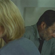 Die Besucher - Uwe Kockisch e Corinna Kirchhoff sono Jakob e Hanna nel dramma tedesco.