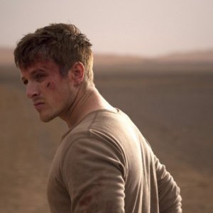 Intersections: Charlie Bewley in una scena della pellicola
