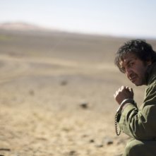 Moussa Maaskri ammanettato in una sequenza di Intersections