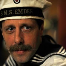 Oliver Korittke in una immagine del film Die Männer der Emden