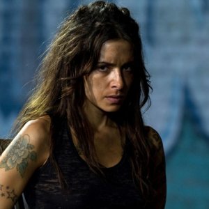 Jimmy Bobo - Bullet to the Head: Sarah Shahi è Lisa