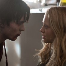 Warm Bodies: Nicholas Hoult e Teresa Palmer nel film