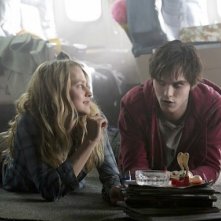 Warm Bodies: Nicholas Hoult e Teresa Palmer sono i protagonisti del film