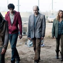 Warm Bodies: Rob Corddry, Nicholas Hoult e Teresa Palmer in una scena