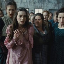 Anne Hathaway in una scena di Les Misérables