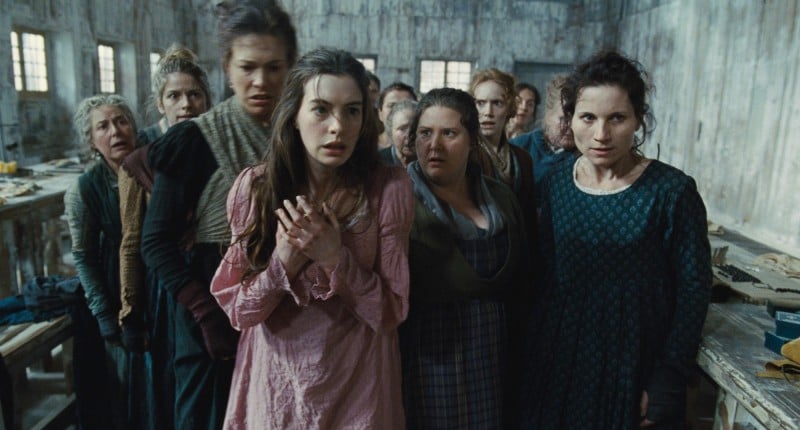 Anne Hathaway in una scena di Les Misérables