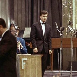 Sanremo 1962 - Tony Renis e davanti a lui, il maestro Gianni Ferrio