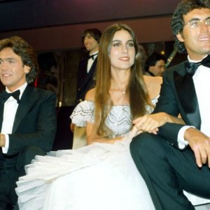 Sanremo 1982 - Albano e Romina con Riccardo Fogli, dietro di loro, Claudio Cecchetto