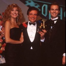 Sanremo 1989 - Massimo Ranieri tra Gabriella Carlucci e Miguel Bosè