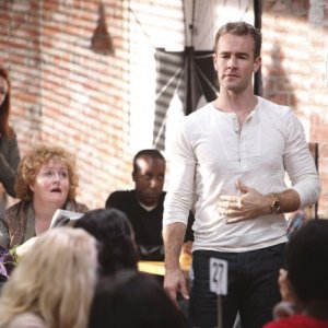 Don't Trust the Bitch in Apartment 23: James Van Der Beek in un momento dell'episodio Daddy's Girl