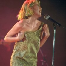 Sanremo 1987, Patsy Kensit e il famigerato incidente della spallina