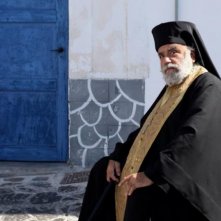 Tu honoreras ta mère et ta mère:  Demis Roussos in una scena