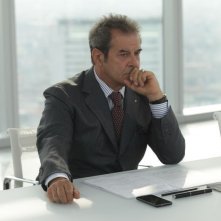 Studio illegale: Ennio Fantastichini in una scena del film