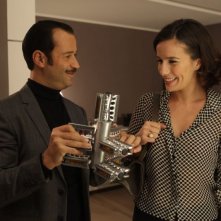 Studio illegale: Fabio Volo insieme a Zoé Félix in una scena