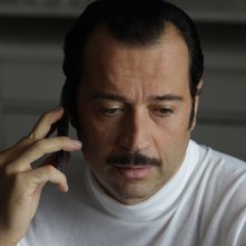 Studio illegale: il protagonista del film Fabio Volo in una scena del film