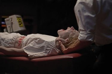 O Último Exorcismo 2: Ashley Bell em uma cena horrível