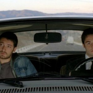 A Fold in My Blanket: i protagonisti Tornike Bziava e Tornike Gogrichiani in una scena del film