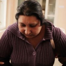 An Episode in the Life of an Iron Picker: Senada Alimanovic in una scena del film con Nazif Mujic