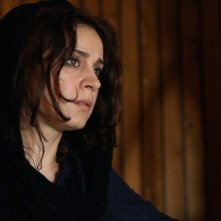 Closed Curtain: Maryam Moghadam in una scena del film diretto da Jafar Panahi