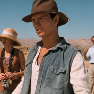 Dark Blood: Judy Davis, River Phoenix e Jonathan Pryce in una scena del film di George Sluizer