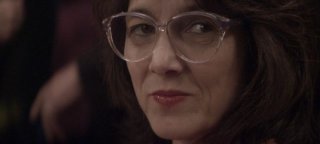 Gloria: Paulina García in un primo piano tratto dal film