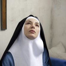 The Nun: Louise Bourgoin in una scena del film