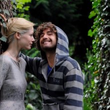 Il principe abusivo: il 'principe' Alessandro Siani insieme alla principessa Letizia (Sarah Felberbaum) in una scena